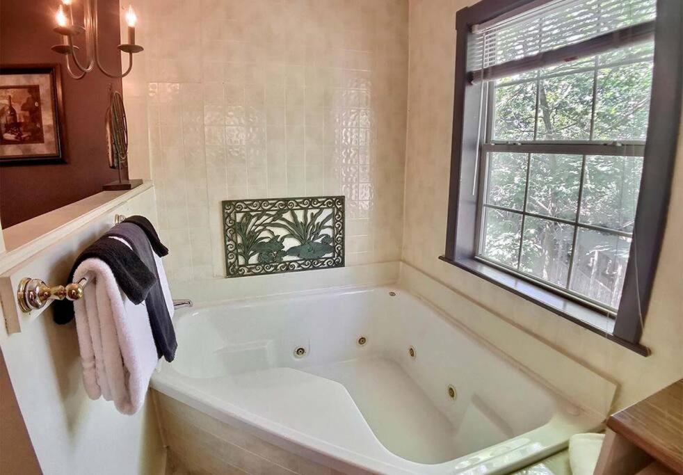 D'Vinery Rock Cottage/ #6 Eureka Springs Eksteriør billede